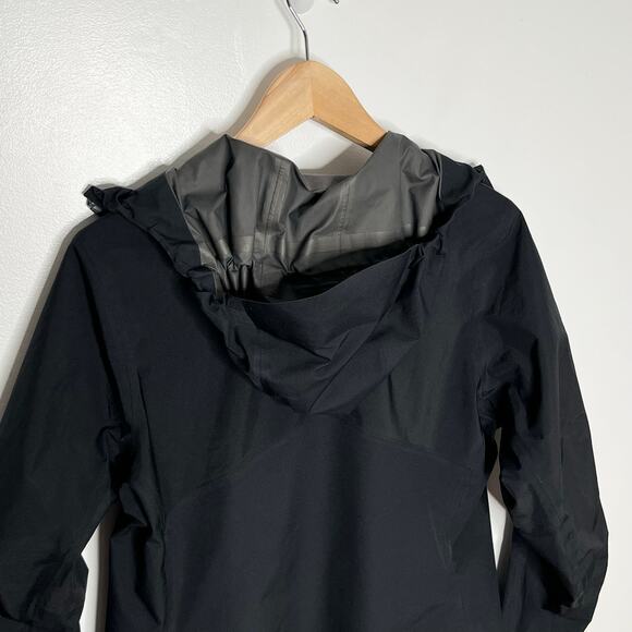 REI Co-op GTX Rain Jacket Womens Small Black Hooded Outdoor Hiking Camping - Picture 8 of 13